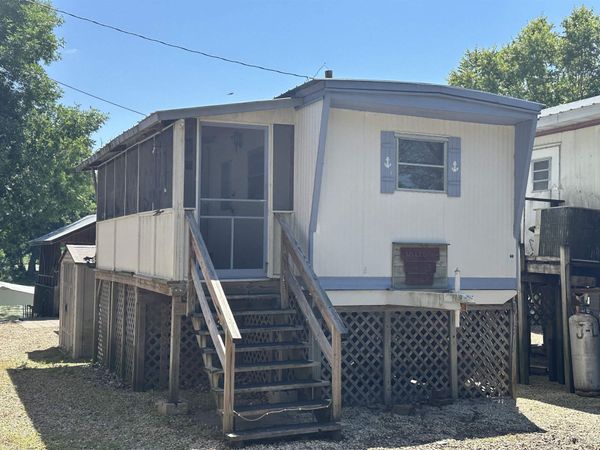 625 Hwy 364, Unit 5S, Harpers Ferry, IA 52146