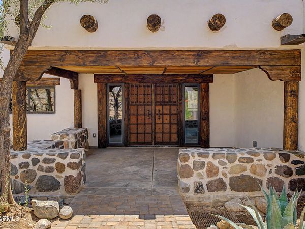 42650 N 52ND Street, Cave Creek, AZ 85331