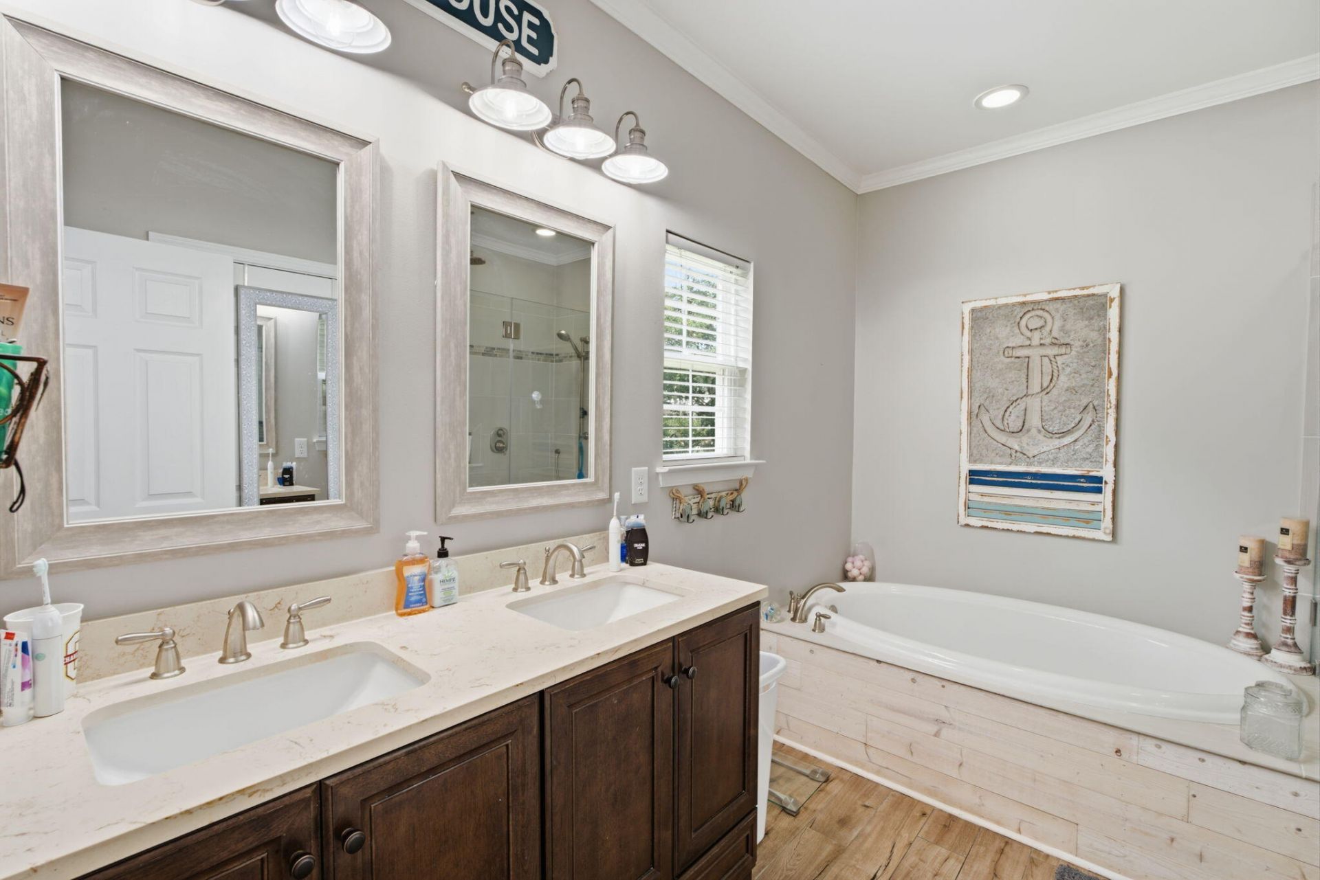 128 Charlesfort Way Photo 27