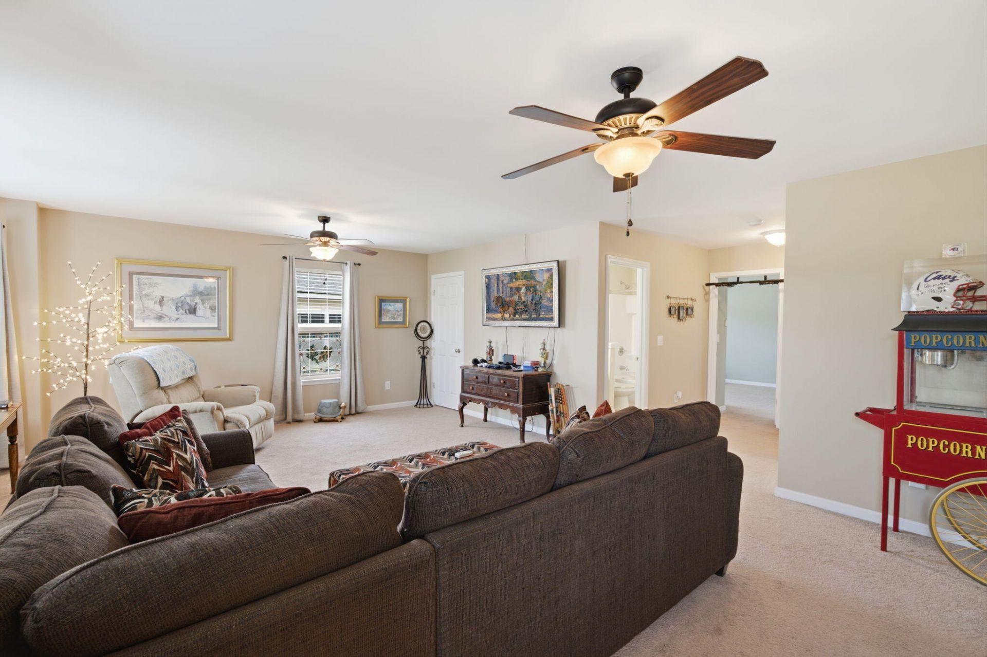 128 Charlesfort Way Photo 30