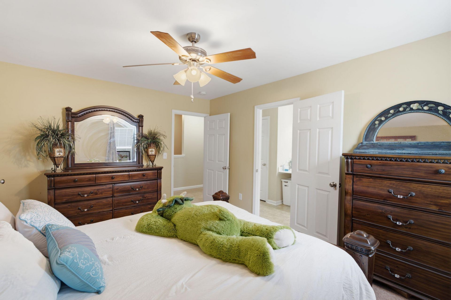 128 Charlesfort Way Photo 45