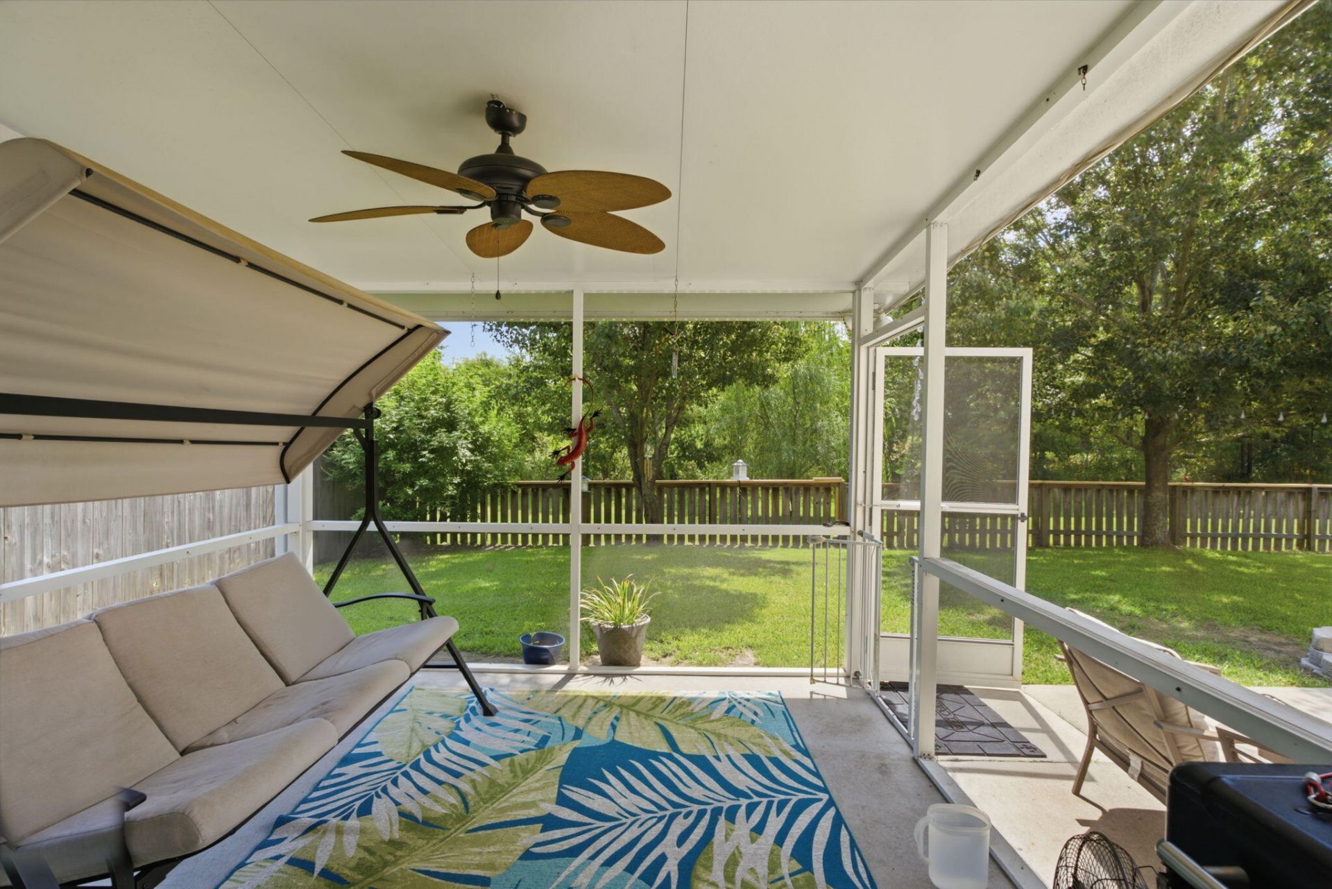 128 Charlesfort Way Photo 46