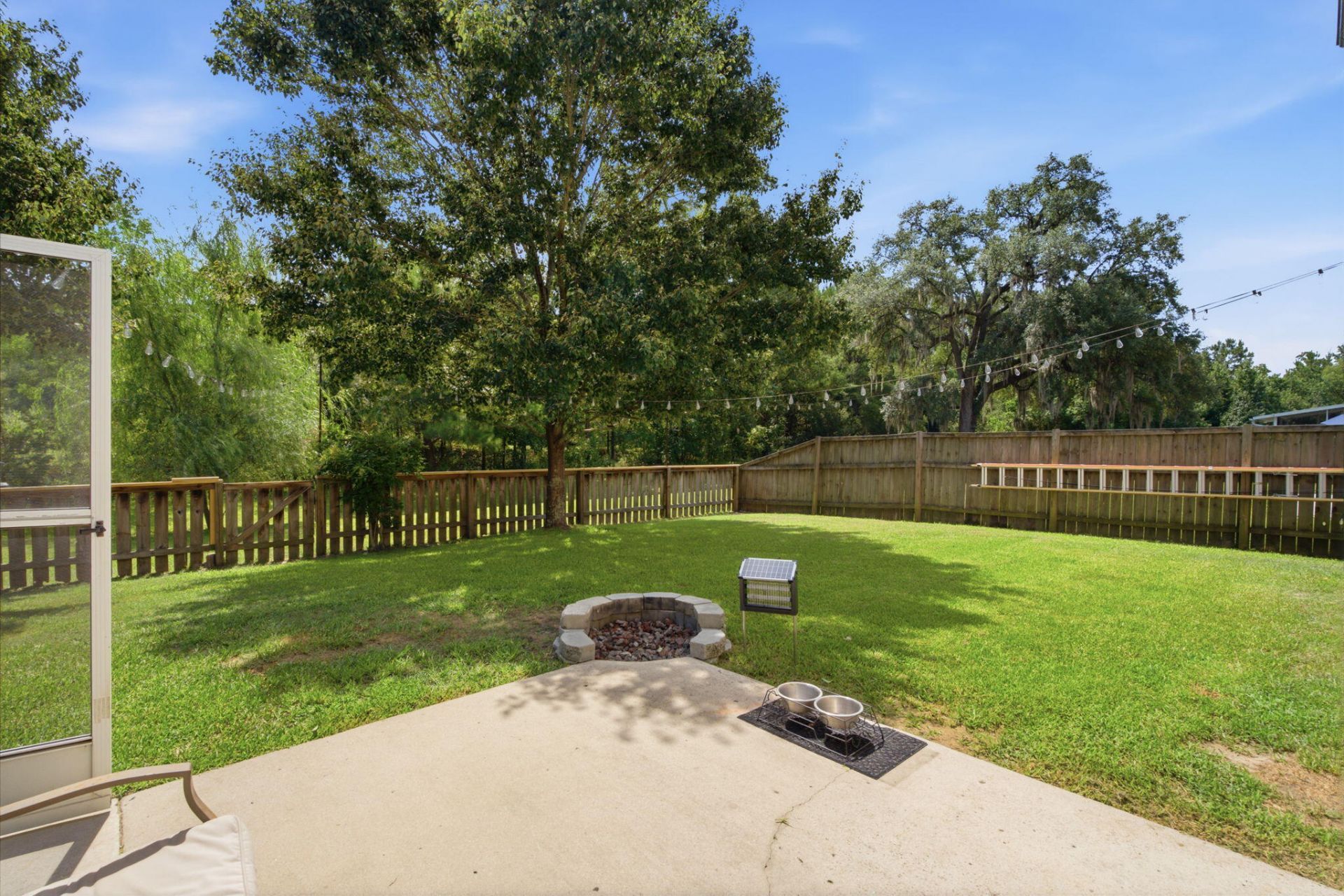 128 Charlesfort Way Photo 48