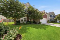 128 Charlesfort Way photo 4