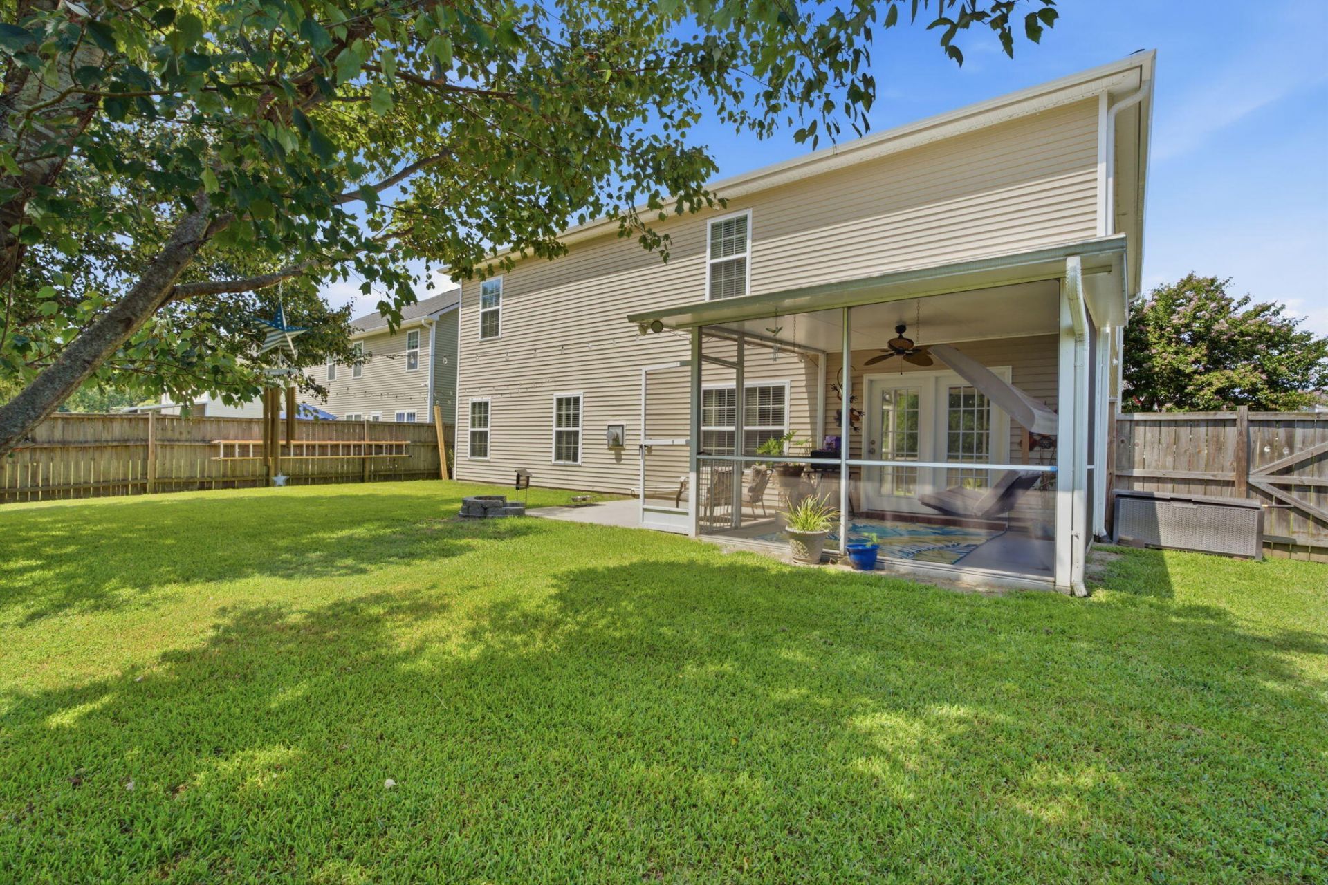 128 Charlesfort Way Photo 52