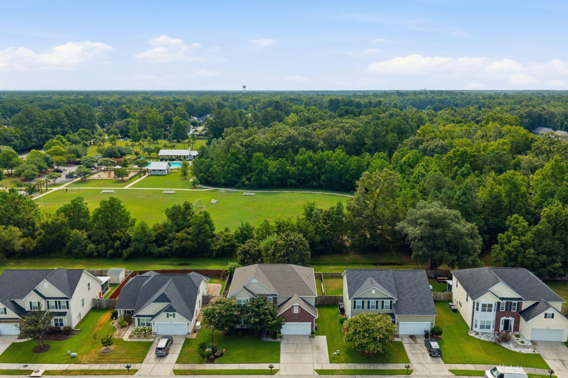 128 Charlesfort Way Photo 54
