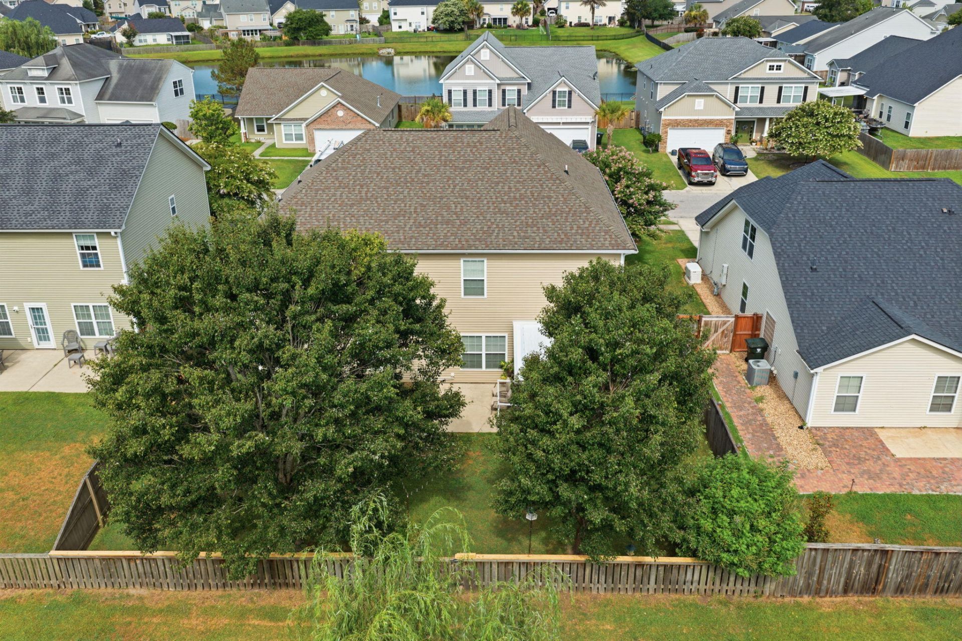 128 Charlesfort Way Photo 57