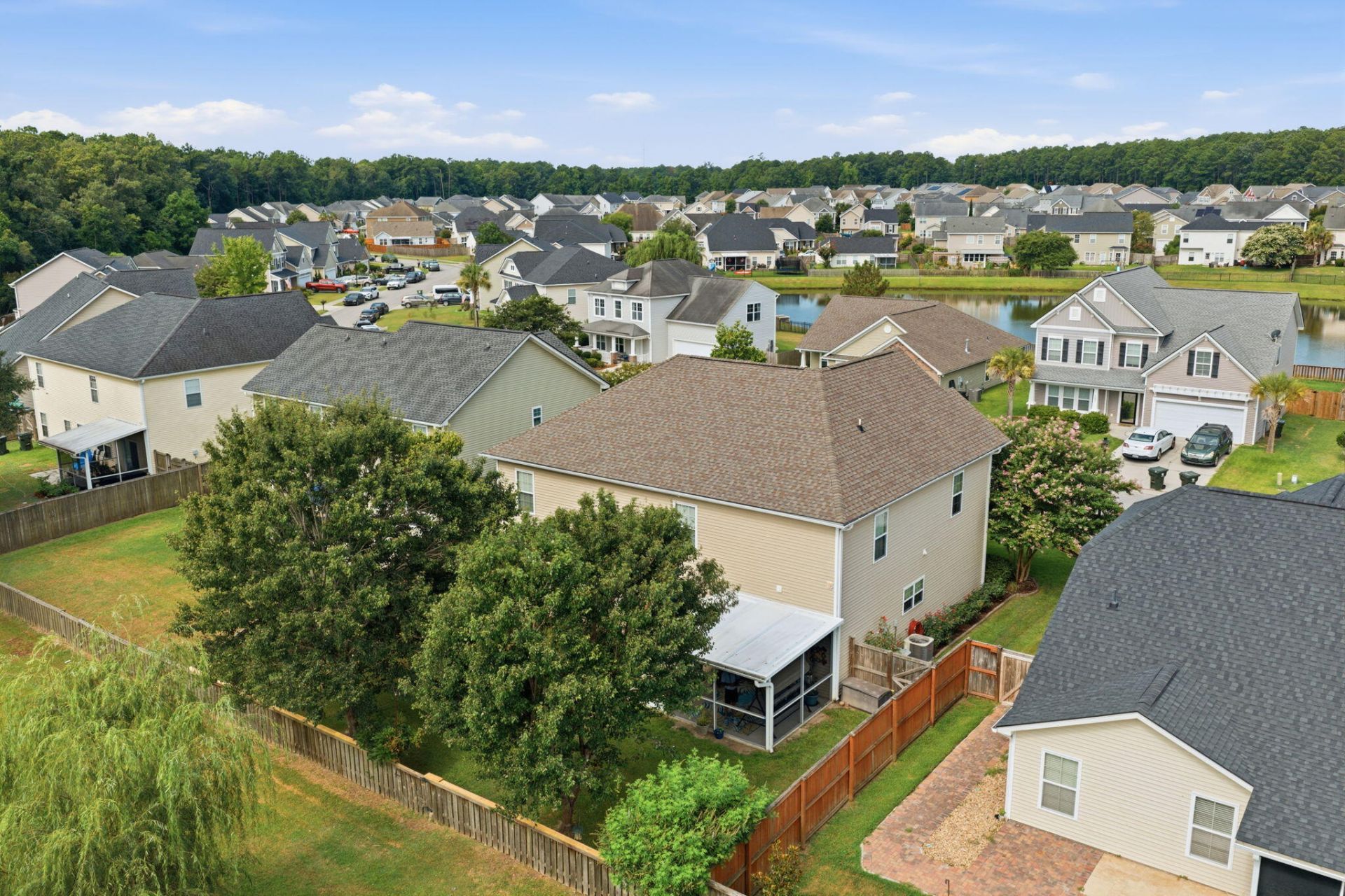 128 Charlesfort Way Photo 58