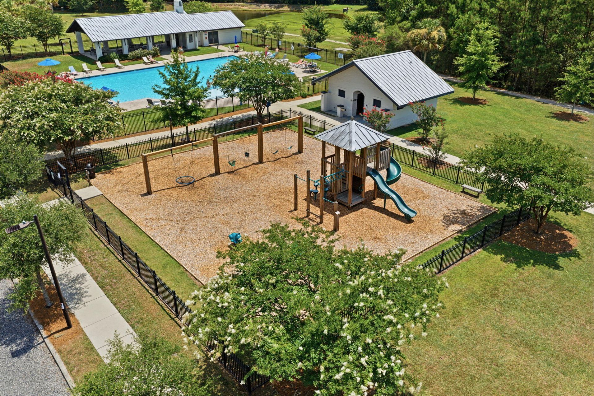 128 Charlesfort Way Photo 63