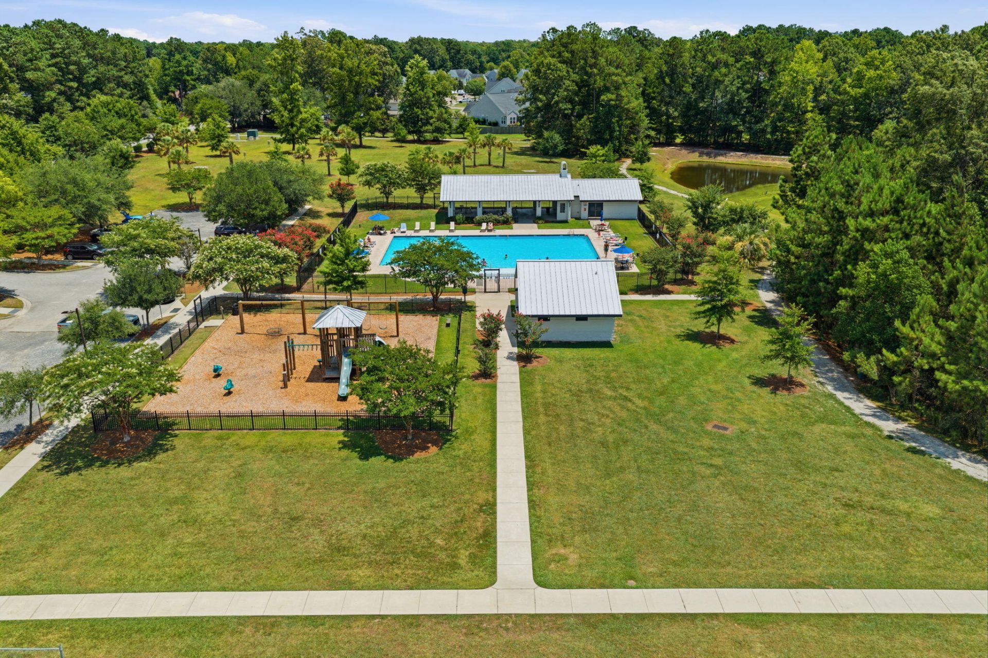 128 Charlesfort Way Photo 65