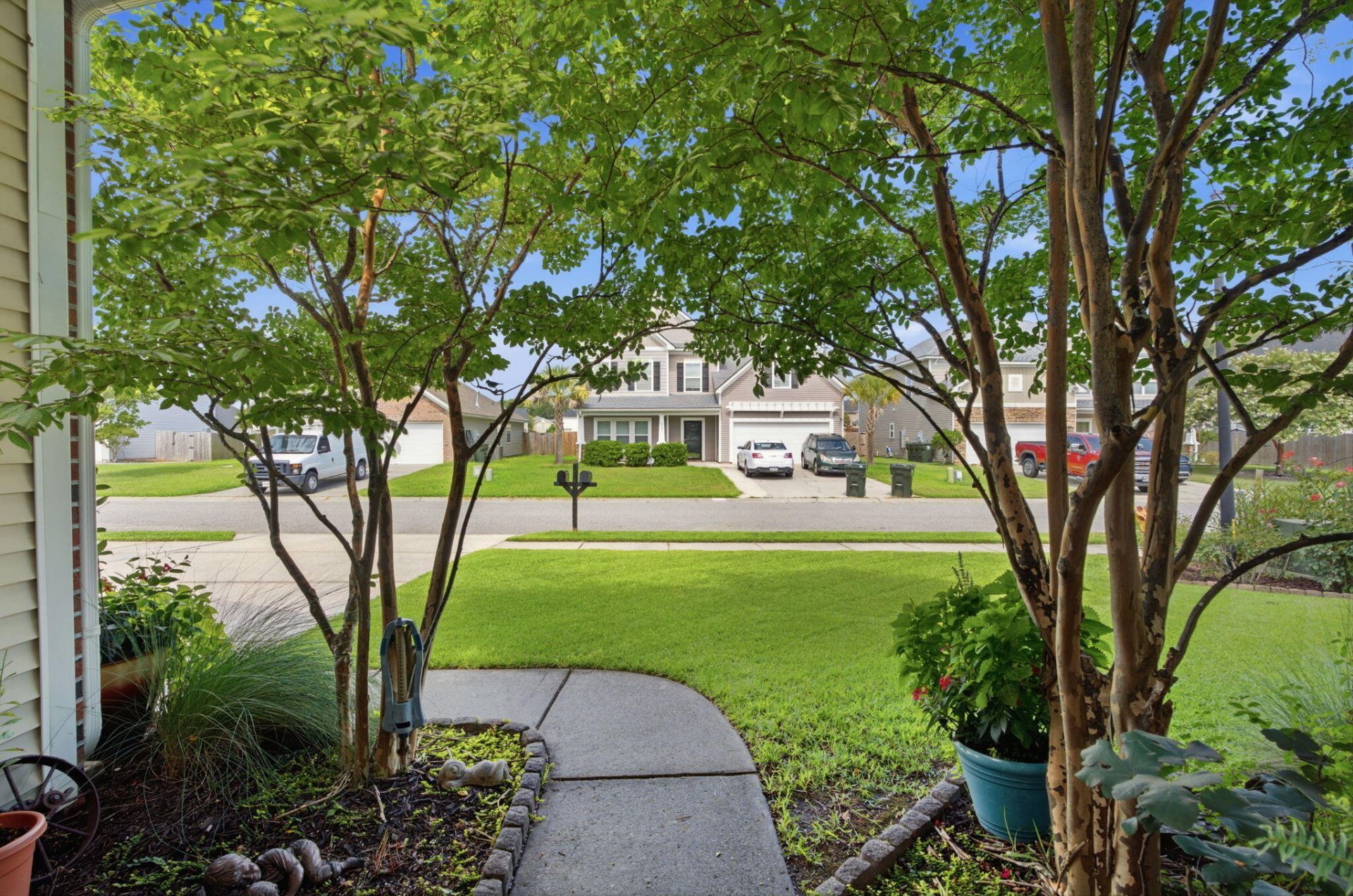 128 Charlesfort Way Photo 9