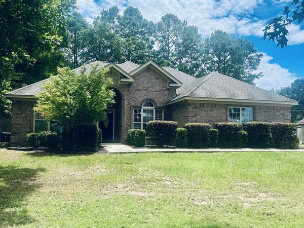 618 Huck Finn Boulevard , Redfield, AR 72132