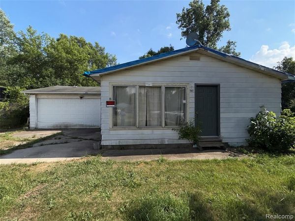 1387 W Princeton Avenue, Mt. Morris Twp, MI 48505