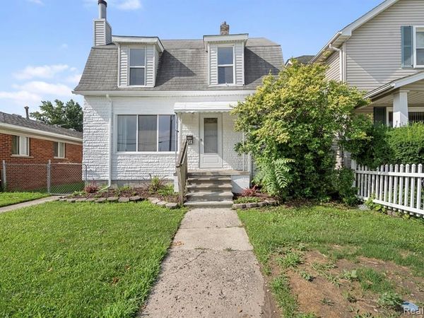 1507-11 Cleophus Parkway, Lincoln Park, MI 48146
