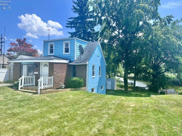 2406 W Monroe Street, Sandusky, OH 44870