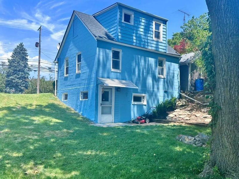 2406 W Monroe Street, Sandusky, OH 44870 Photo 2