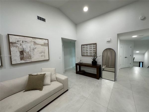 3345 Emerald Oaks Dr, Unit 106, Hollywood, FL 33021