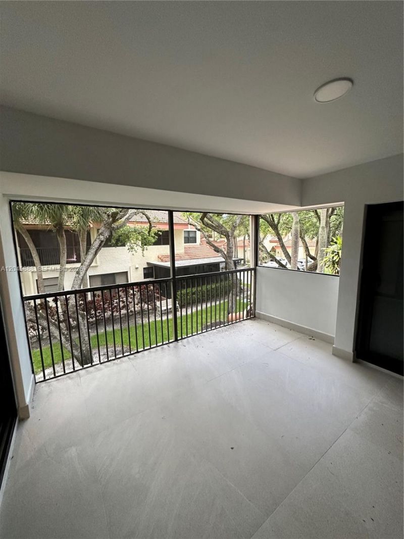 3345 Emerald Oaks Dr, Unit 106, Hollywood, FL 33021 Photo