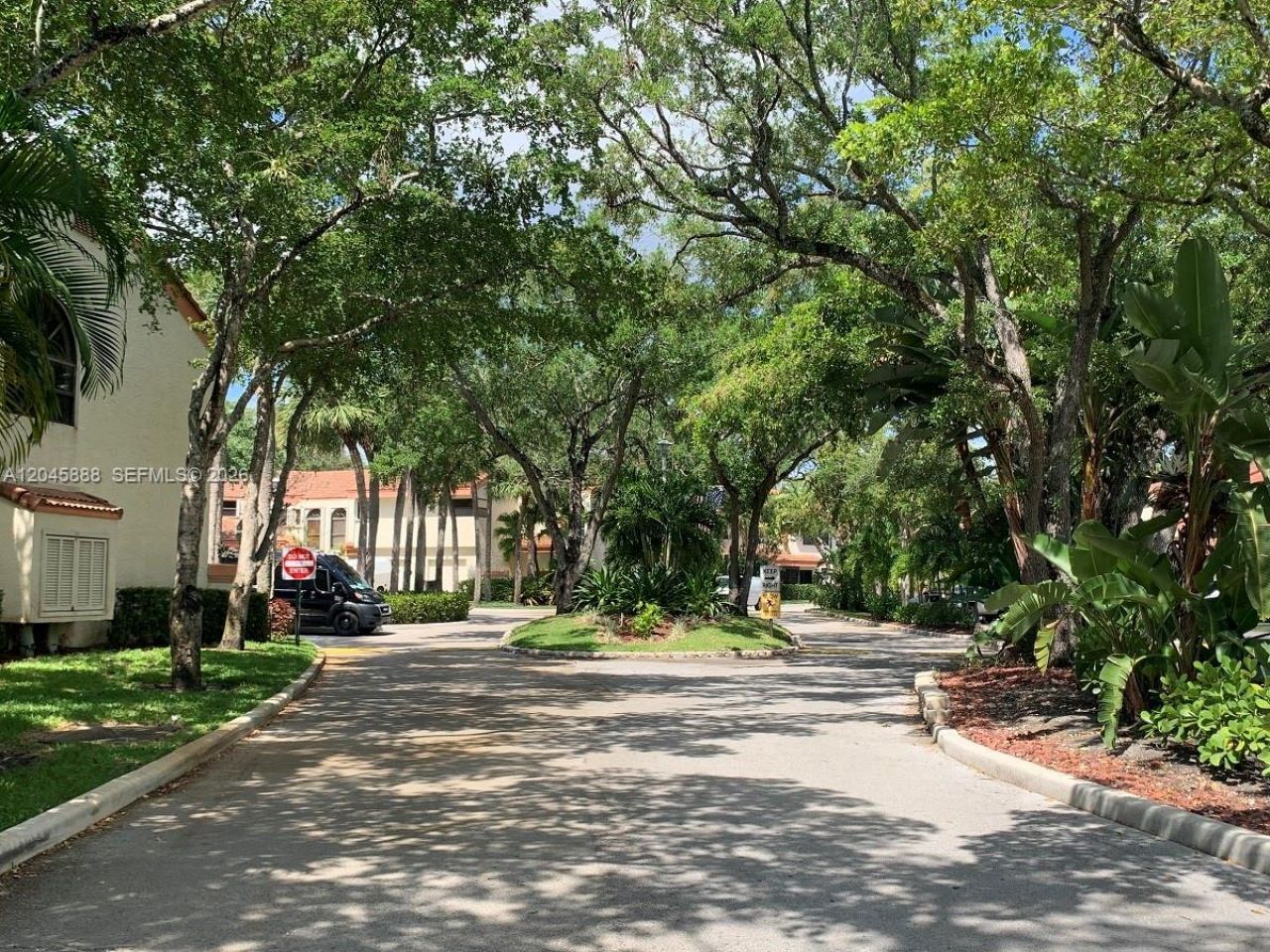 3345 Emerald Oaks Dr, Unit 106, Hollywood, FL 33021 Photo