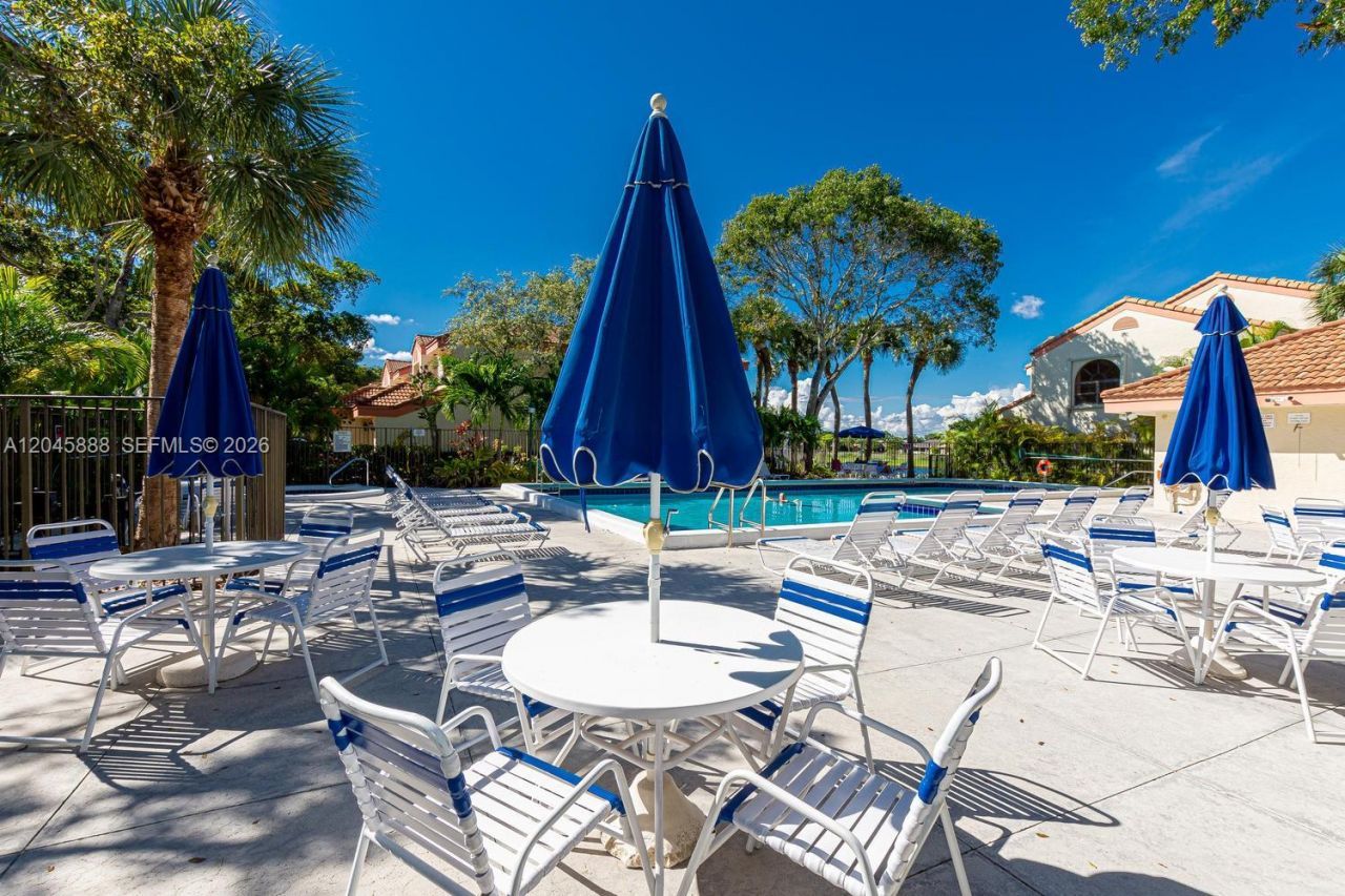 3345 Emerald Oaks Dr, Unit 106, Hollywood, FL 33021 Photo