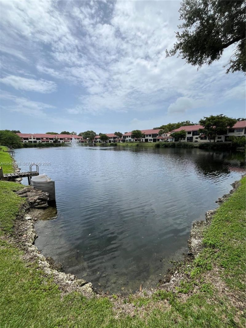 3345 Emerald Oaks Dr, Unit 106, Hollywood, FL 33021 Photo