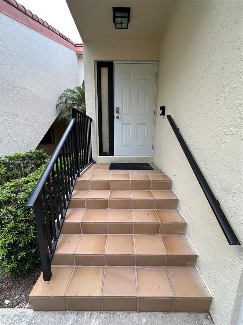 3345 Emerald Oaks Dr, Unit 106, Hollywood, FL 33021 Photo
