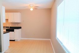 108 Pinewood Street photo 4