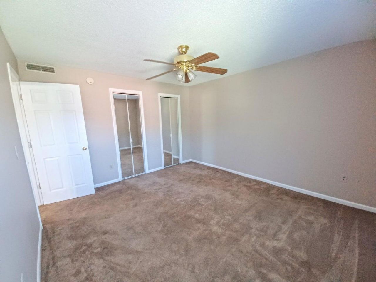108 Pinewood Street Photo 9