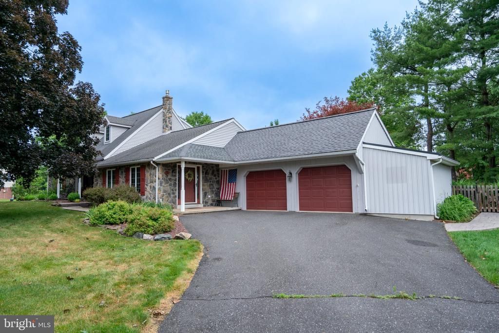 1397 EDGEVIEW STREET , EAST GREENVILLE, PA 18041