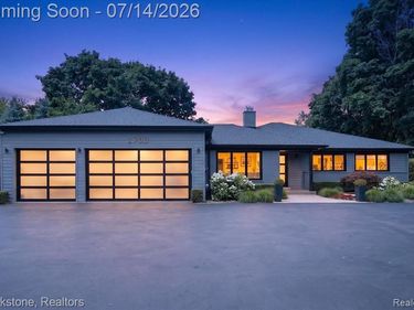 2700 Middlebelt Road, West Bloomfield Twp, MI 48324