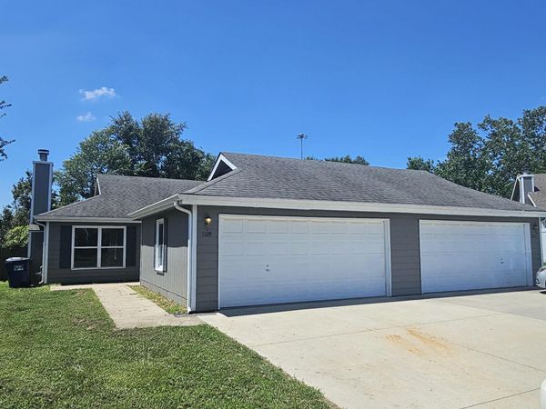 2119-2121 Pikes Peek Place, Lawrence, KS 66044