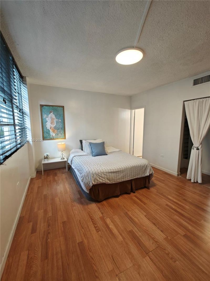 825 Brickell Bay Dr , Unit 350, Miami, FL 33131 Photo