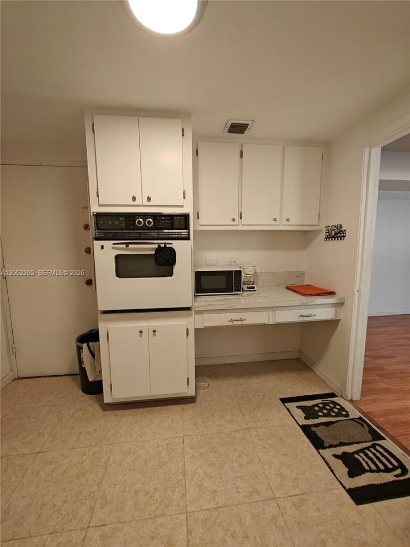 825 Brickell Bay Dr , Unit 350, Miami, FL 33131 Photo
