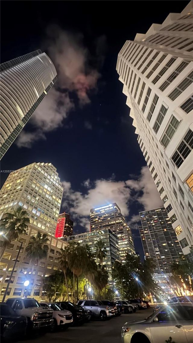 825 Brickell Bay Dr , Unit 350, Miami, FL 33131 Photo