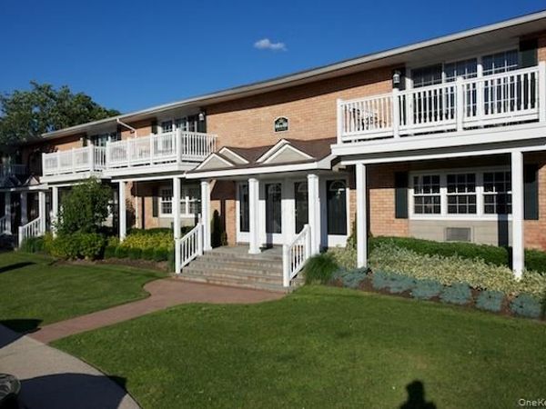 2 Claire Court , Unit 64, West Babylon, NY 11704