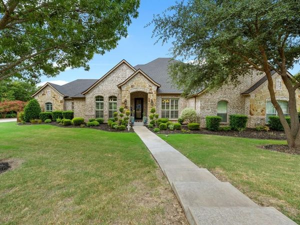 101 Fairway Drive, Waxahachie, TX 75165