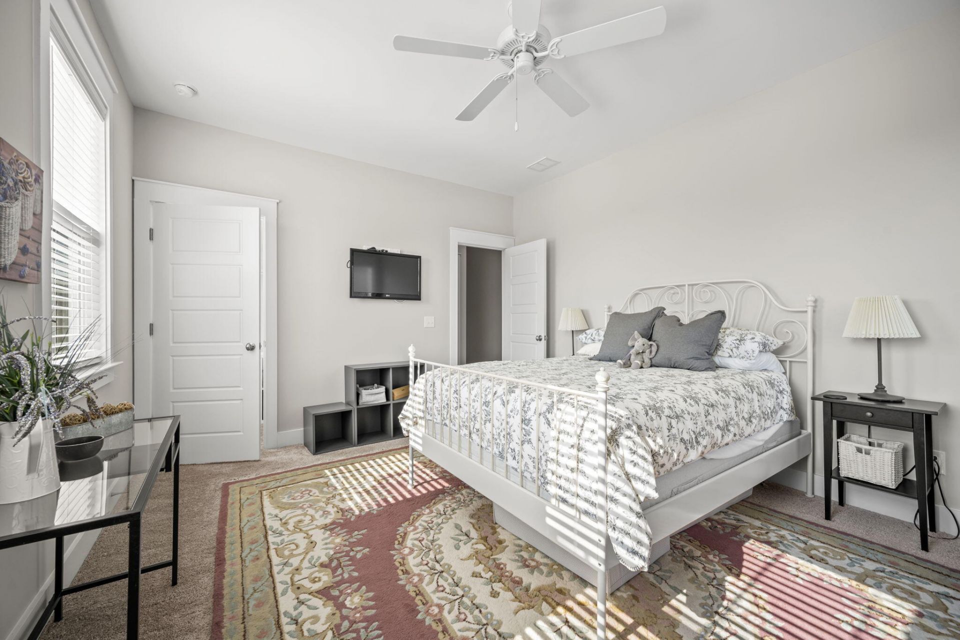 409 Ashby Street Photo 38