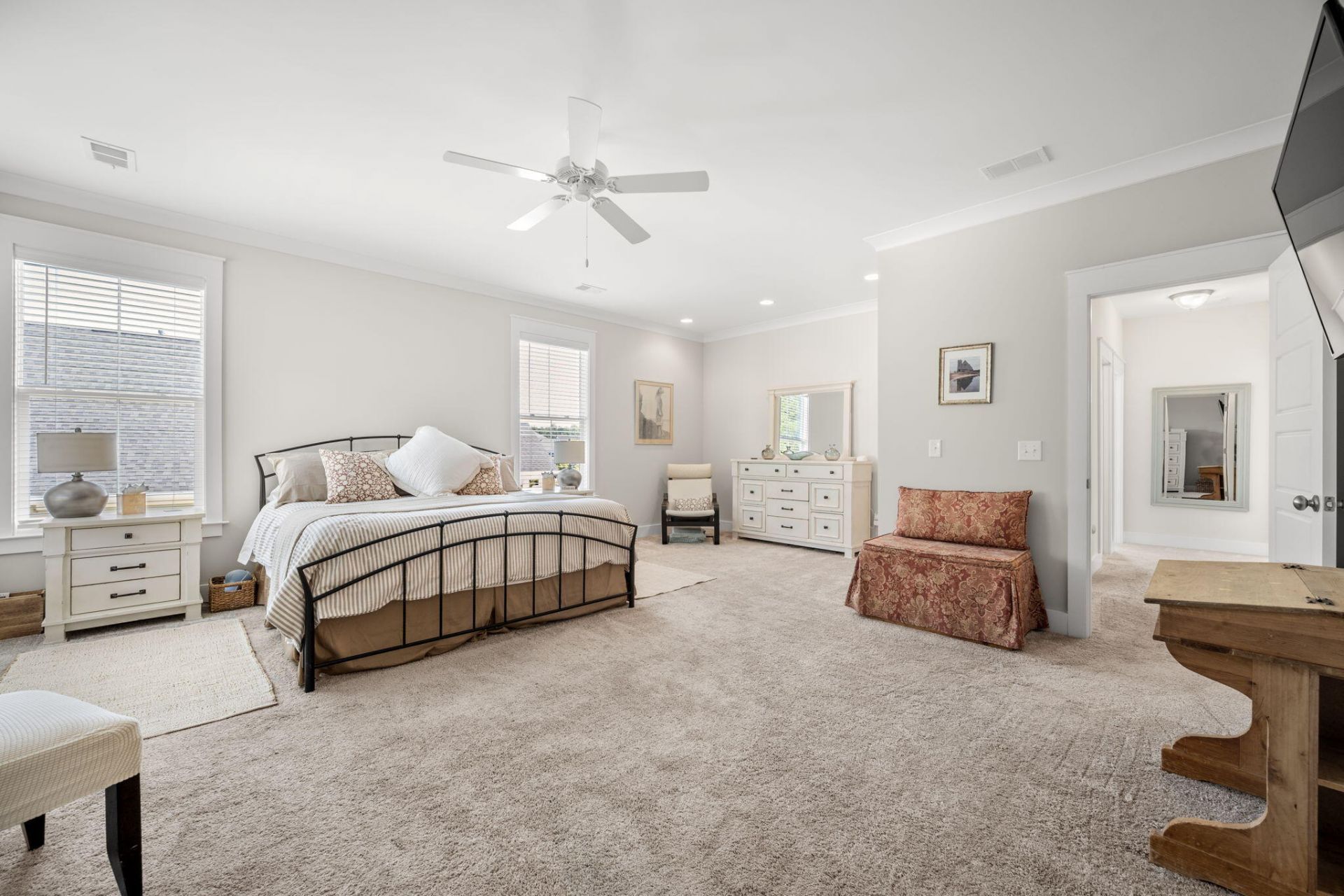 409 Ashby Street Photo 44