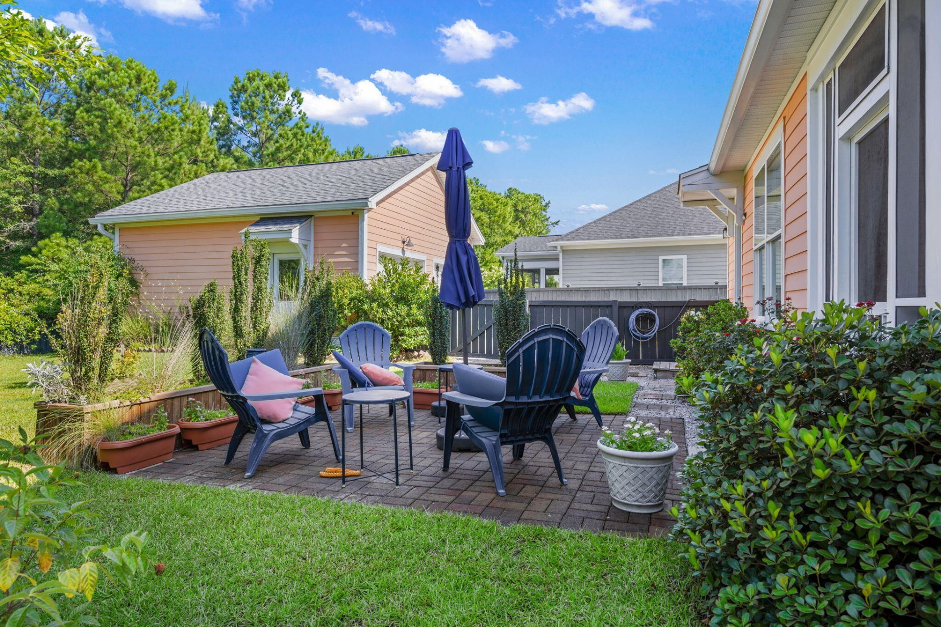 409 Ashby Street Photo 52