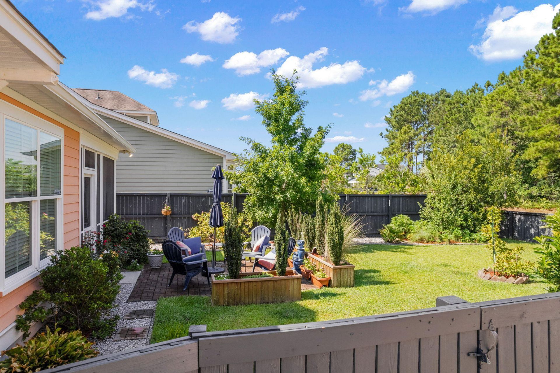 409 Ashby Street Photo 53