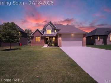 21926 Duns Scotus Street, Southfield, MI 48075
