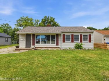 315 E Hill Street, Davison, MI 48423