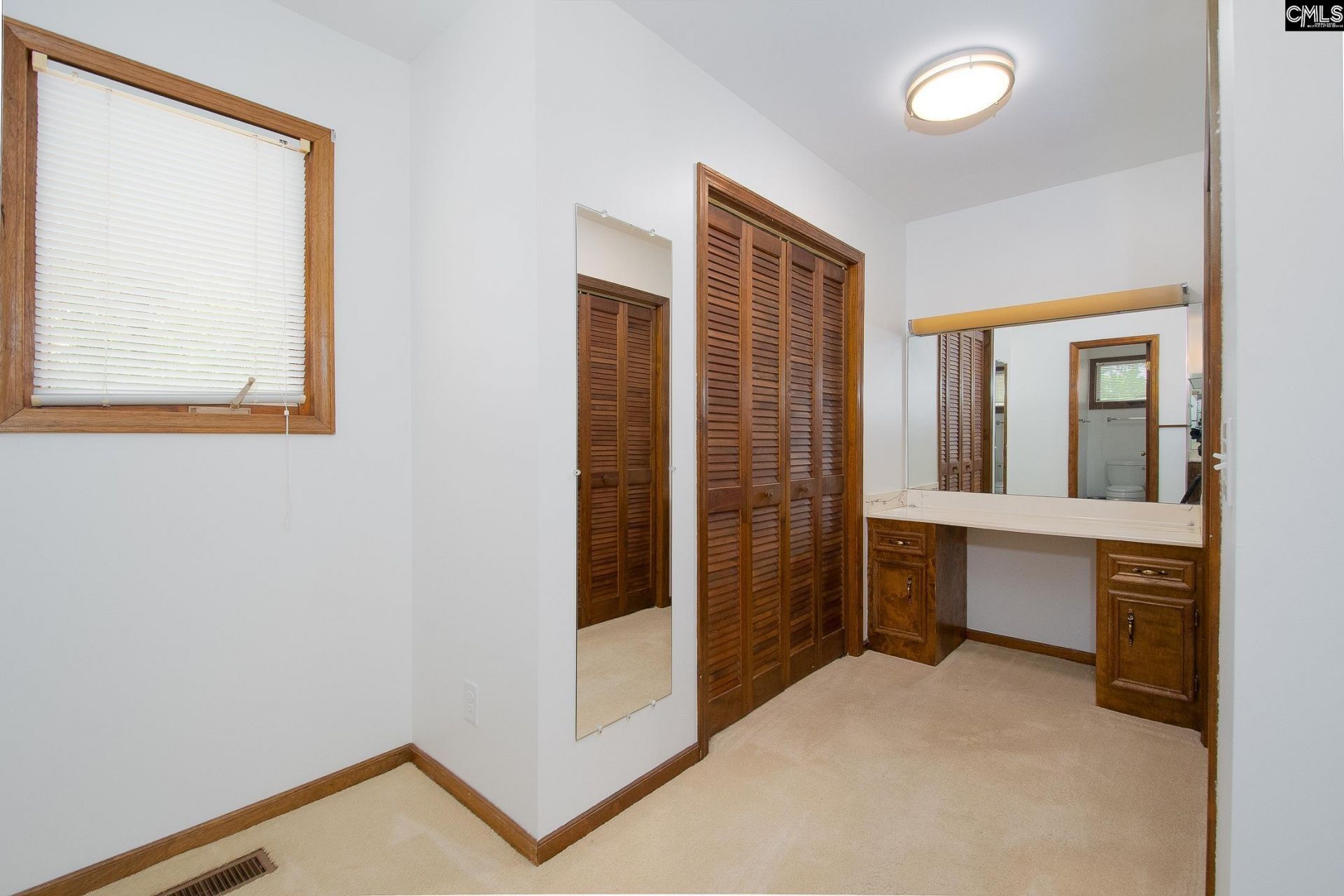 216 Olde Springs Road Photo 19