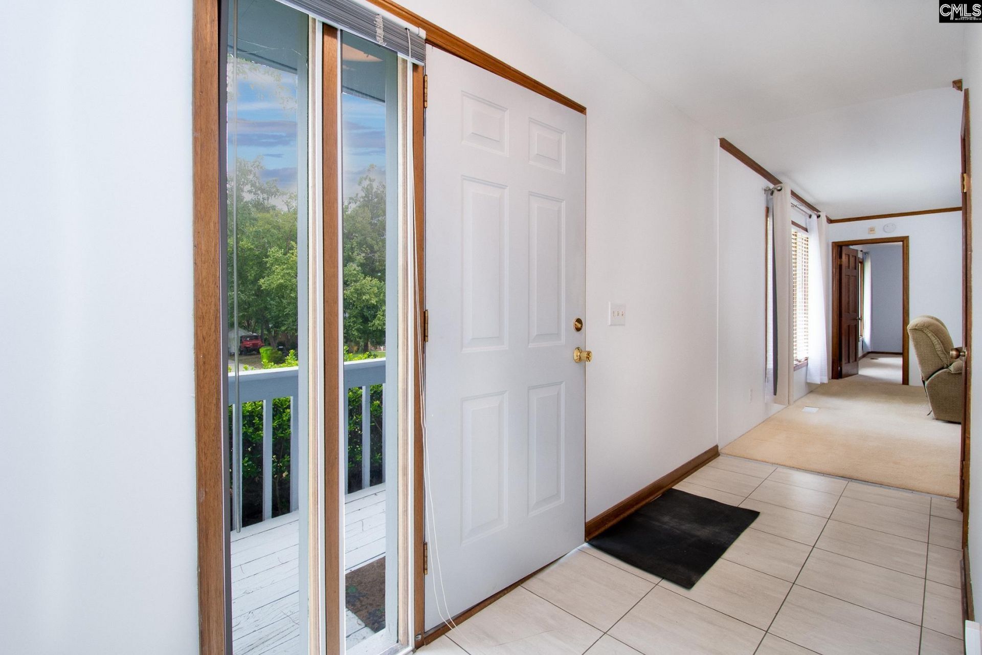 216 Olde Springs Road Photo 4