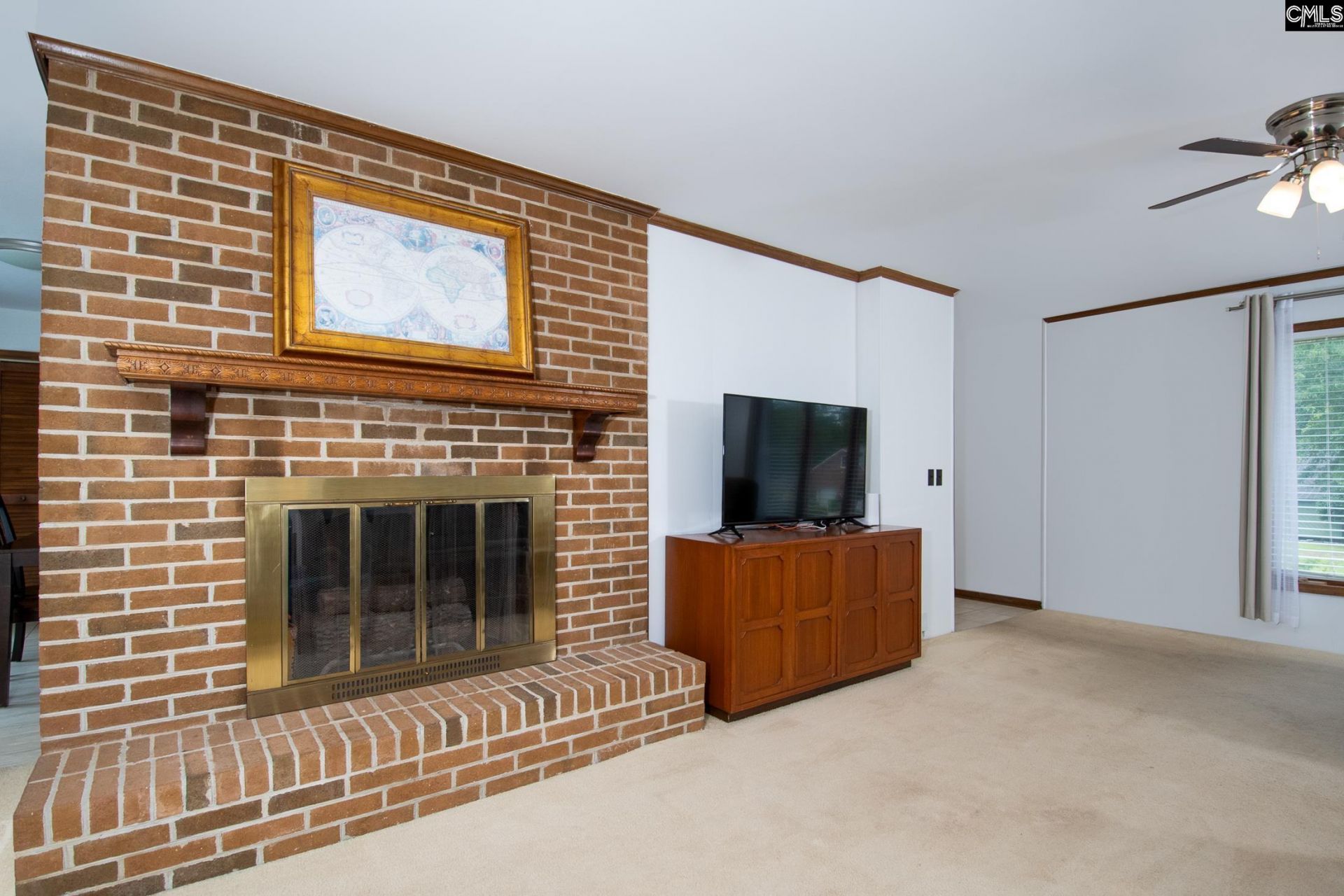 216 Olde Springs Road Photo 8