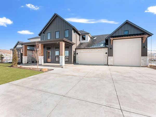 14501 N Woodpecker Ave, Boise, ID 83714