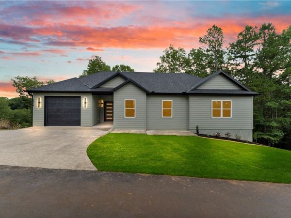 8278 Chestnut Drive , Rogers, AR 72756