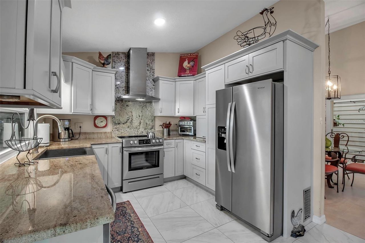 3410 Avenida Madera, Unit B, Bradenton, FL 34210 Photo