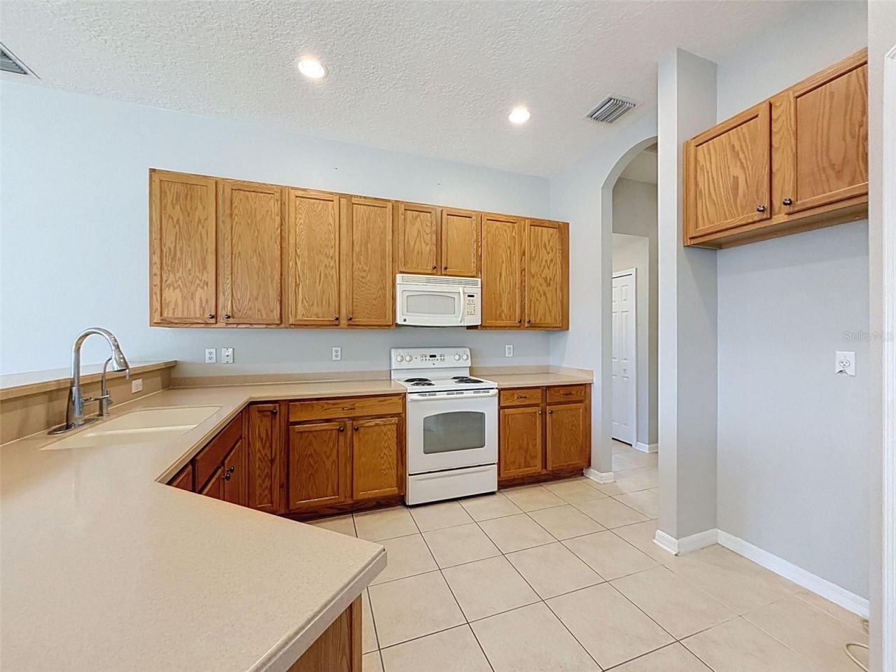 2021 Rutherford Drive , Dover, FL 33527 Photo