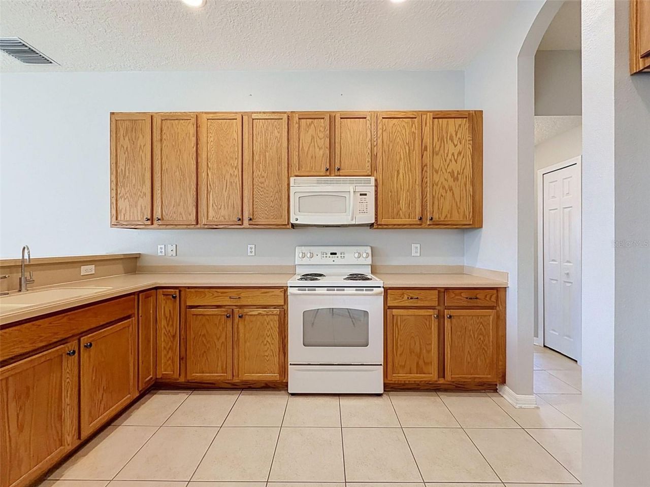 2021 Rutherford Drive , Dover, FL 33527 Photo